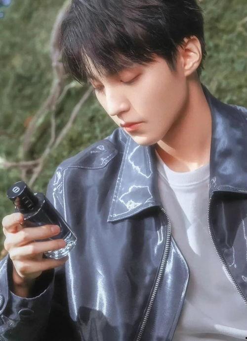 娱乐圈吃瓜王俊凯是谁啊,揭秘王俊凯的瓜田传奇